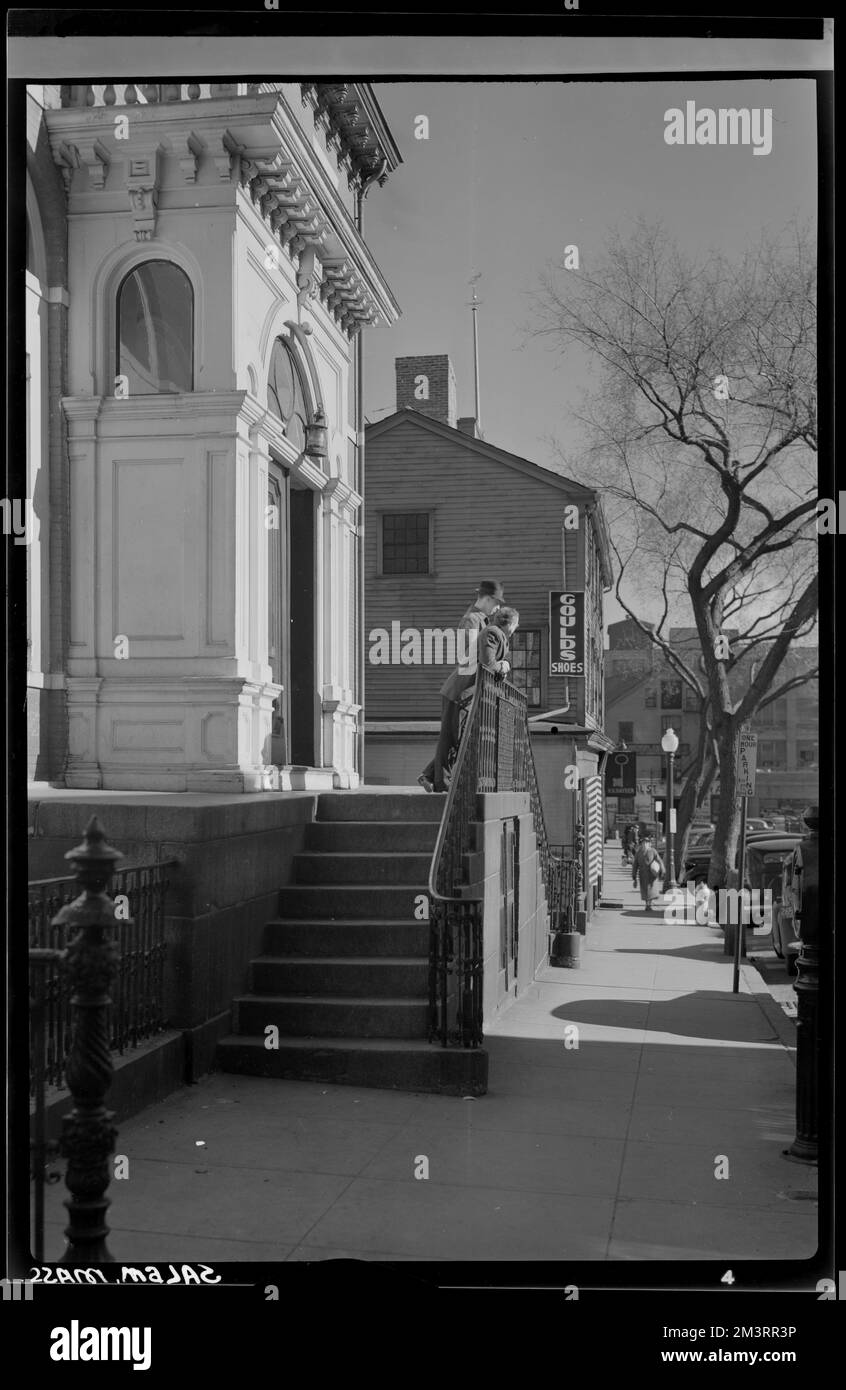 Salem corners hi-res stock photography and images - Alamy