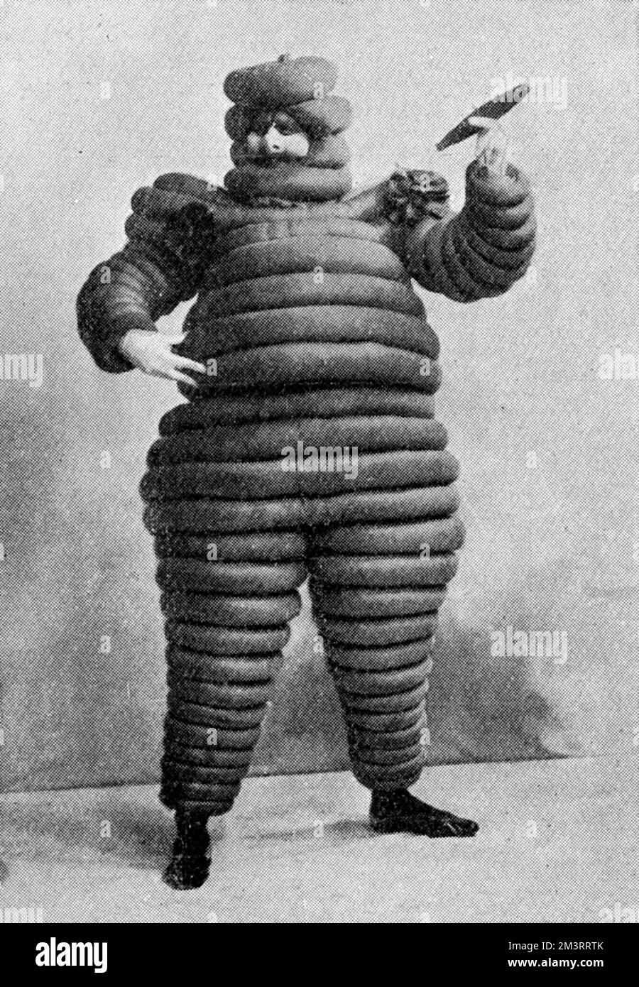 Mr R. H. Cobb as Bibendum (the Michelin Man) at the Chelsea Arts Club Ball in 1912.       Date: 1912 Stock Photo