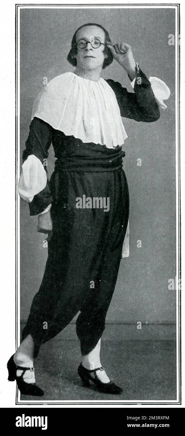 Actor Alfred Lester doing a very decent impression of actress Gwen Farrar, with whom he was starring in the revue, Rats at the Vaudeville Theatre in 1923.     Date: 1923 Stock Photo