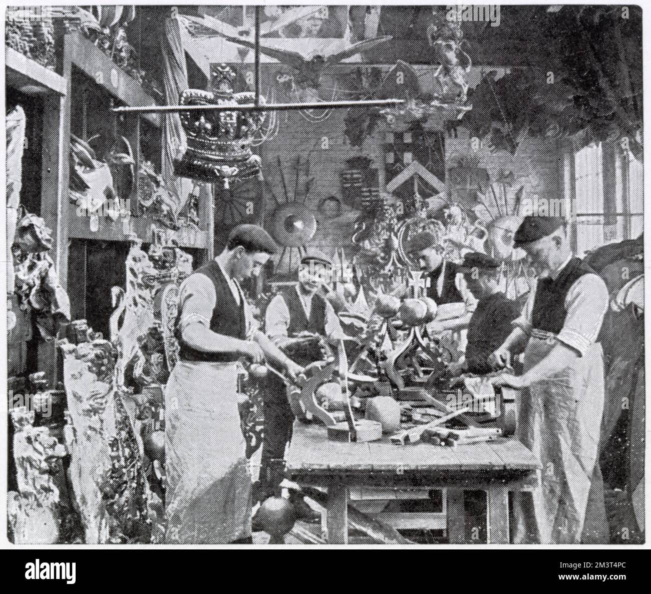 Preparing decorations for the coronation of Edward VII in Southwark, London. Stock Photo