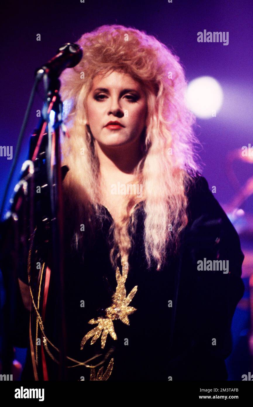 Stevie Nicks of Fleetwood Mac performing in 1987 San Francisco, California  Credit: Ross Pelton/MediaPunch Stock Photo - Alamy