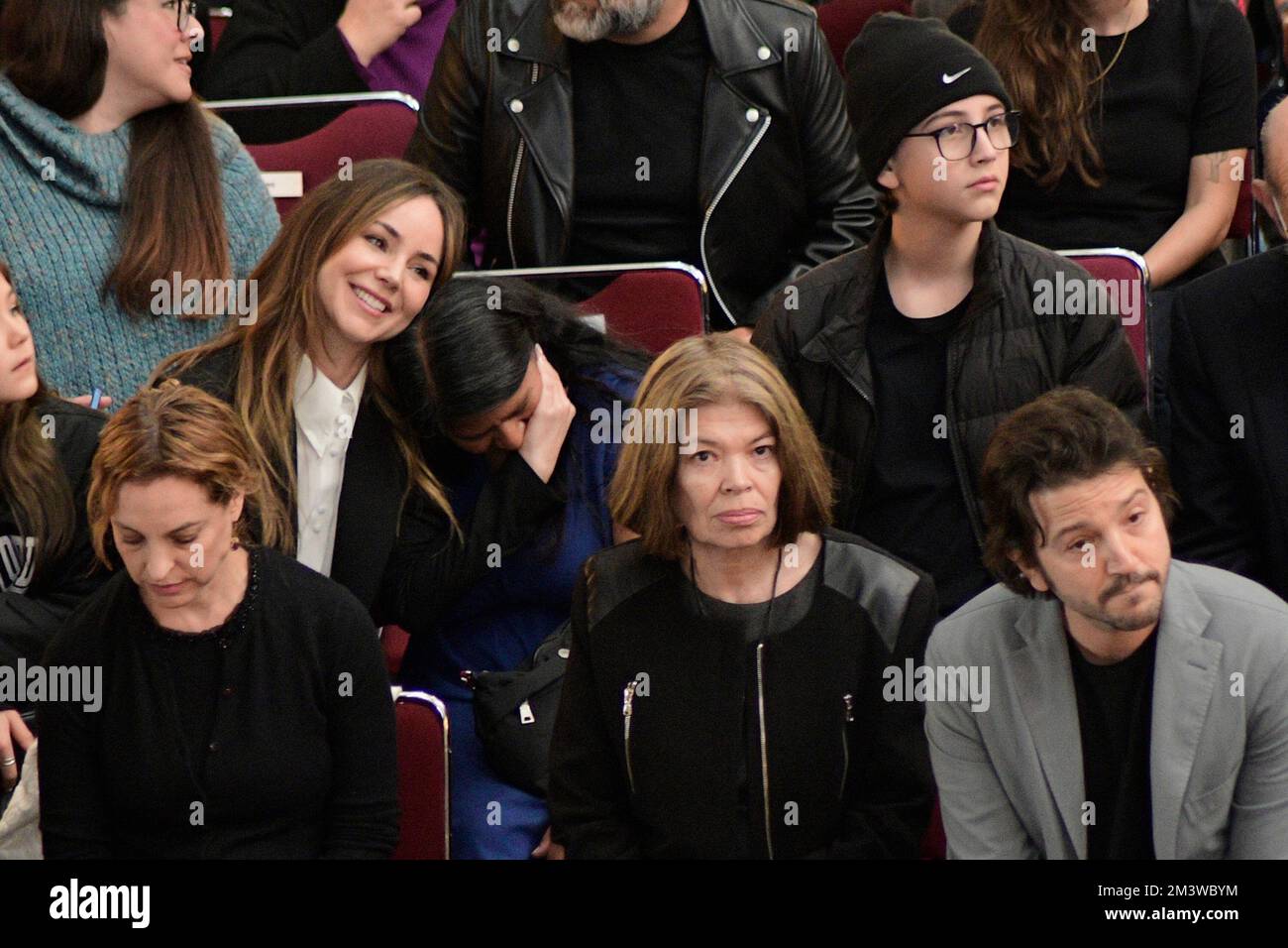 La hija de Diego Luna protagoniza un momento viral con Jamie Lee ...