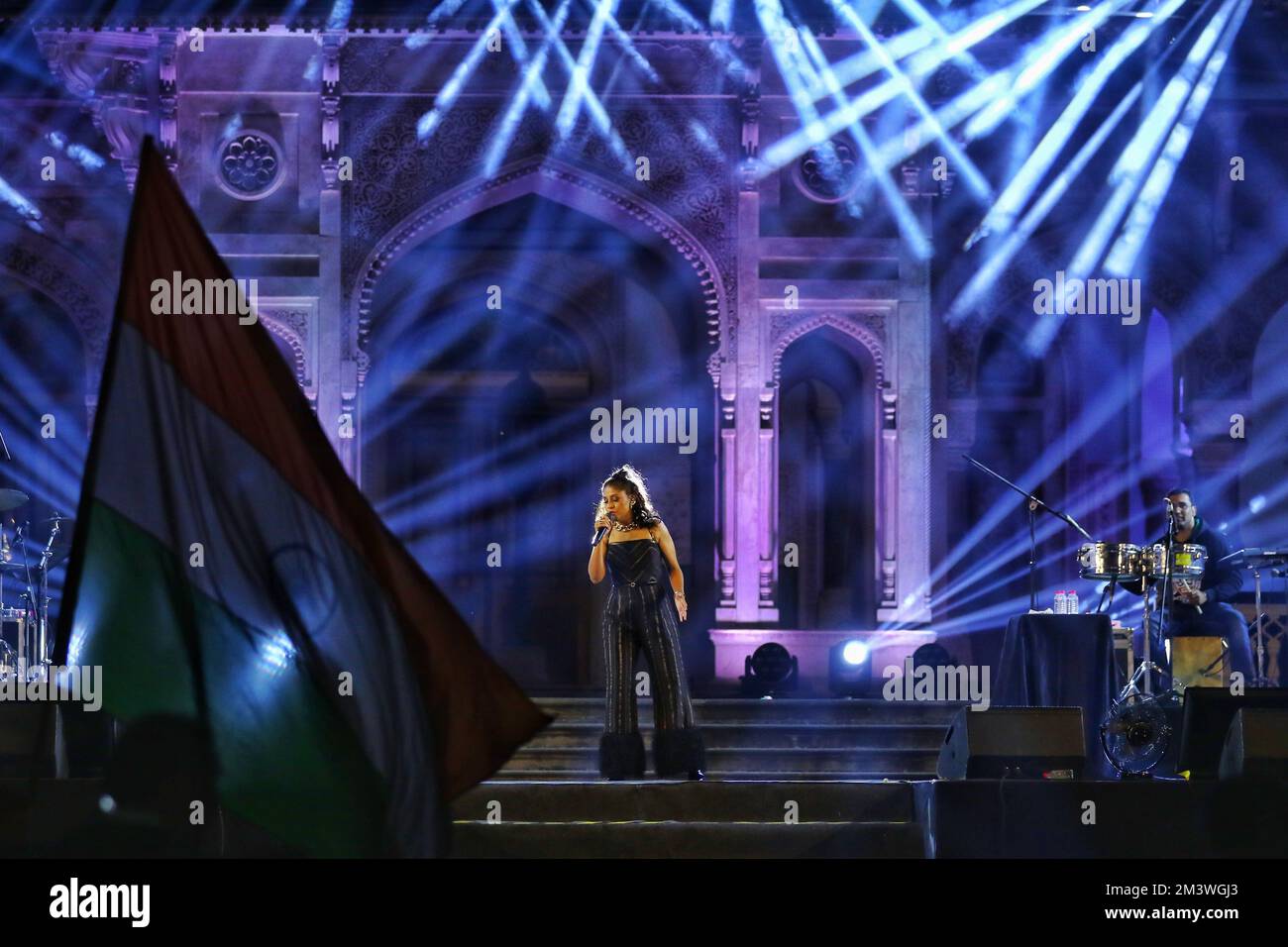 Jaipur, India. 16th Dec, 2022. Jaipur: Singer Sunidhi Chauhan performs at a concert marking the completion of 100 days of Bharat Jodo Yatra, at Albert Hall Museum in Jaipur, Rajasthan, India, Friday, Dec. 16, 2022. (Photo By Vishal Bhatnagar/NurPhoto) (Photo by Vishal Bhatnagar/NurPhoto)0 Credit: NurPhoto/Alamy Live News Stock Photo