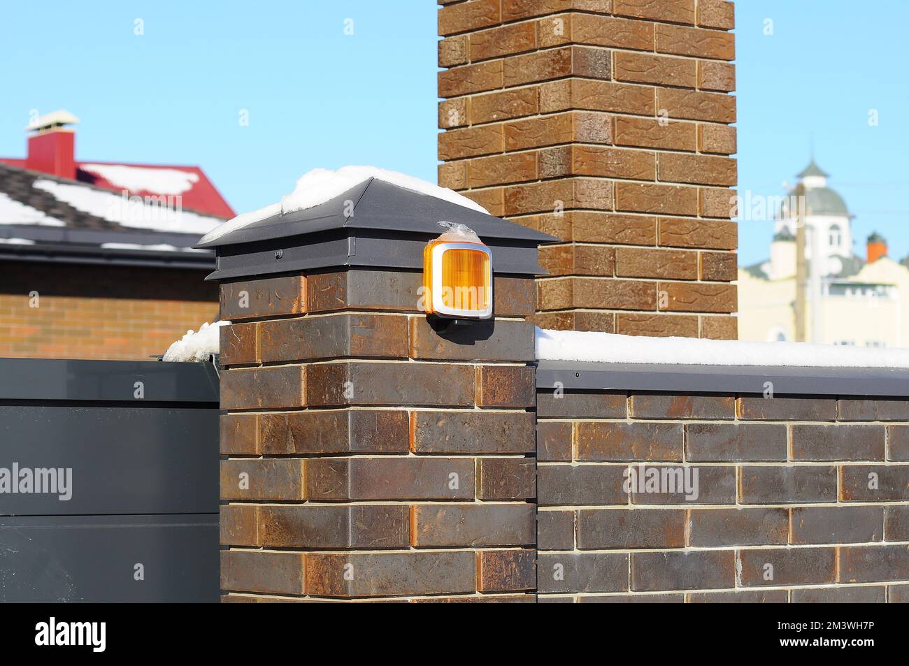 Gate opening mechanism hires stock photography and images Alamy