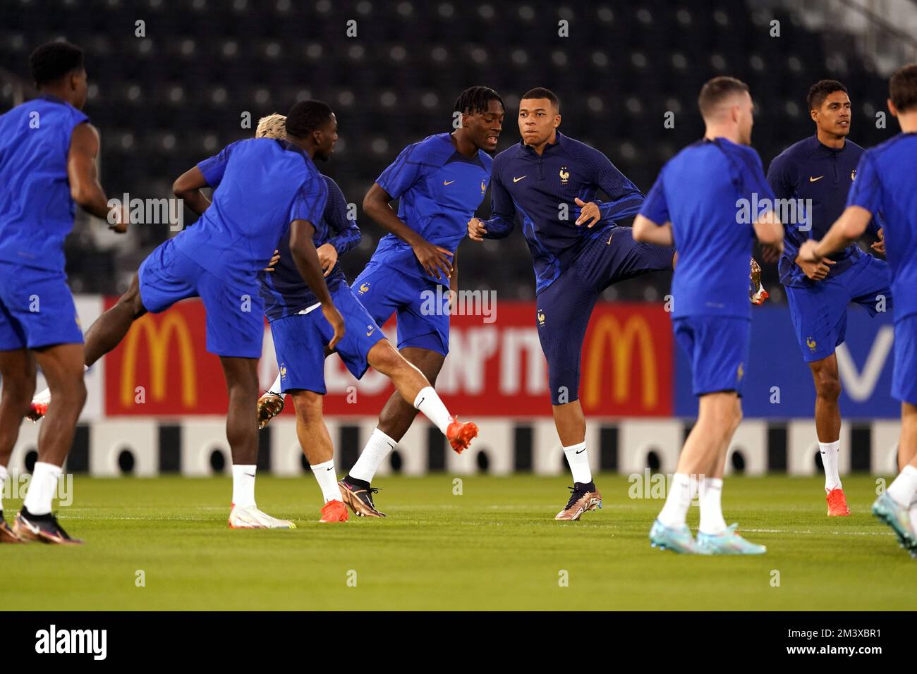 France's Kylian Mbappe (centre) during a training session at Al Sadd SC Stadium in Doha, Qatar. Picture date: Saturday December 17, 2022. Stock Photo