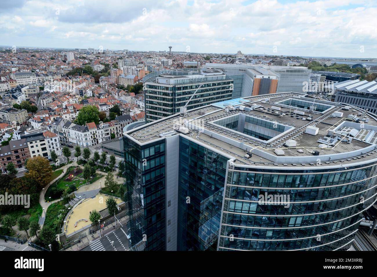 View on the rooftops of the European area in Brussels. Vue sur le quartier europeen a Bruxelles. Residence Palace - Berlaymont Credit: JMQuinet/Report Stock Photo