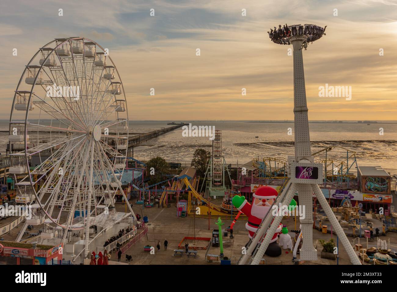Southend on Sea, UK. 17th dec, 2022. A cold afternoon on the seafront with temperatures around 2C doesn’t keep the thrill seekers away from Adventure Island. Penelope Barritt/Alamy Live News Stock Photo