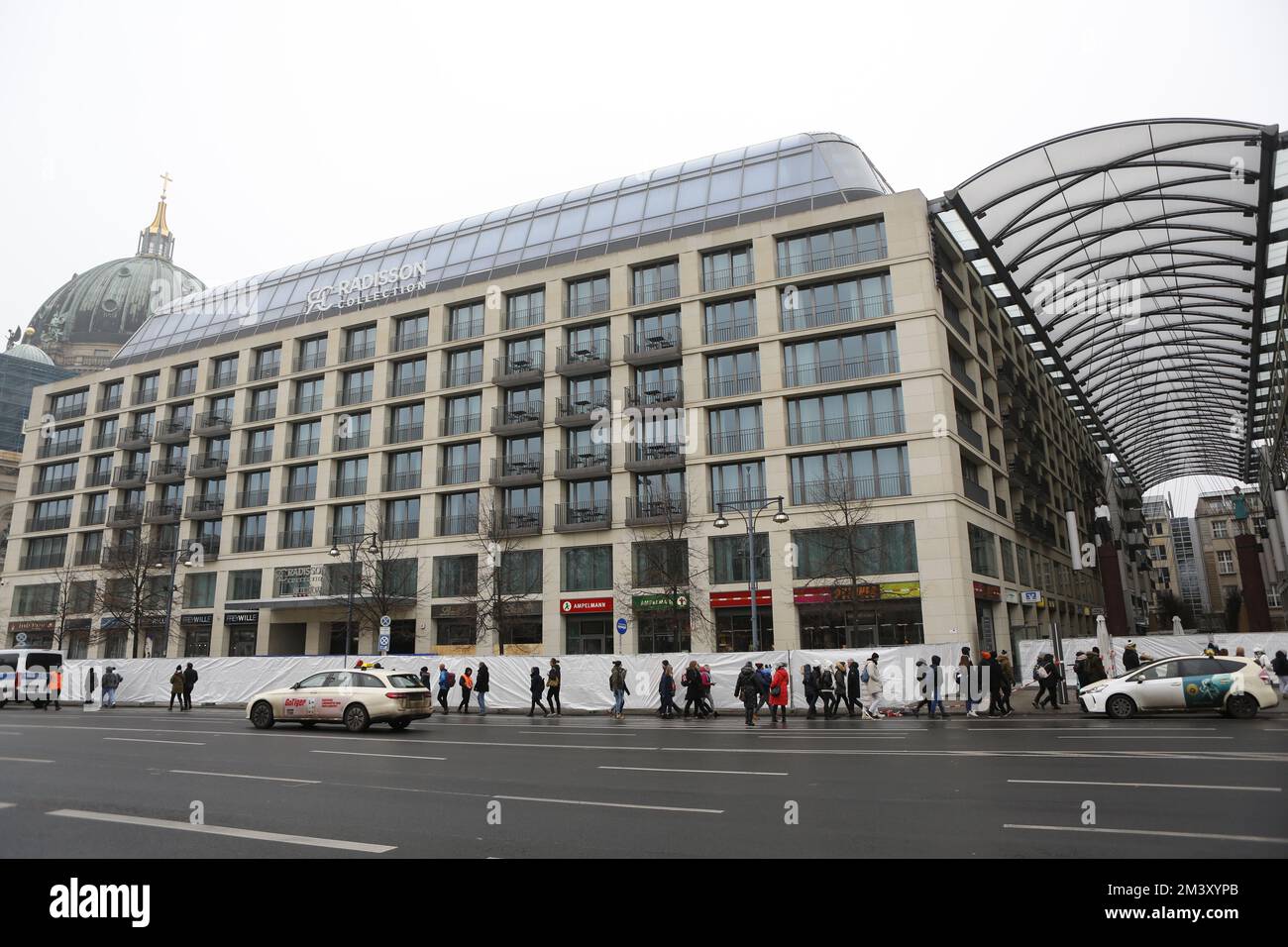 12/17/2022, Berlin, Germany, The locked hotel from the outside. The day after the accident - the Berlin Aquadom was completely closed off. AquaDom in the Berlin hotel "Radisson Blu" burst on friday 12/16/22 and around 1 million liters of water with all the fish spilled out.. Stock Photo