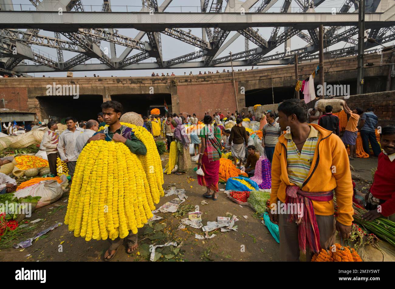 Vendors at the flowermarket of Kolkata. The 125year old Kolkata Flower