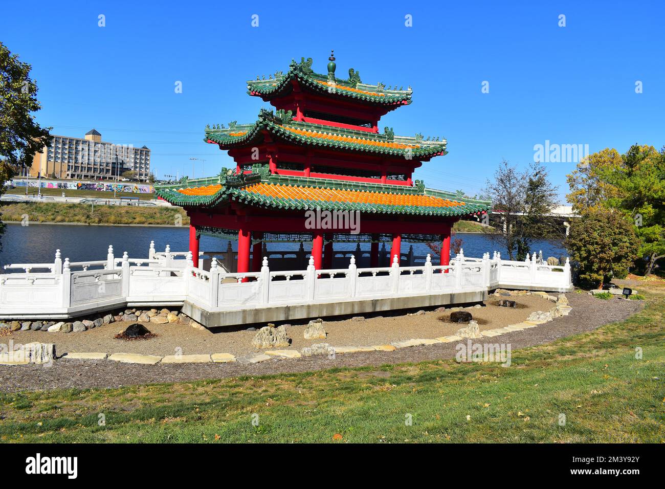 Robert d ray asian garden hi-res stock photography and images - Alamy