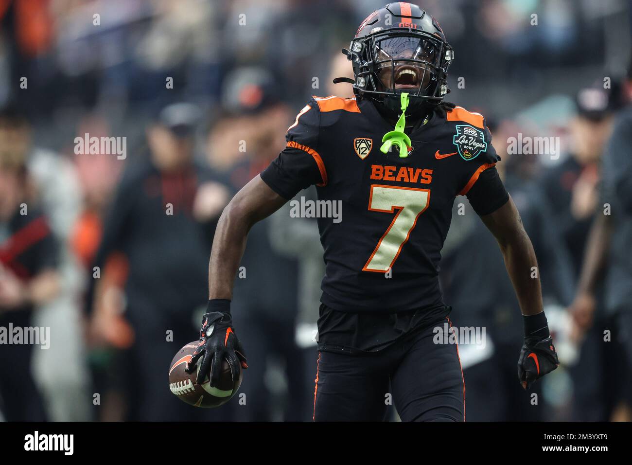 Las Vegas, NV, USA. 17th Dec, 2022. Oregon State Beavers wide receiver Silas Bolden (7) celebrates after catching the football during the first half of the SRS Distribution Las Vegas Bowl featuring the Florida Gators and the Oregon State Beavers at Allegiant Stadium in Las Vegas, NV. Christopher Trim/CSM/Alamy Live News Stock Photo