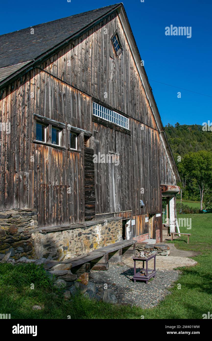 Unmortared stone rock wall hires stock photography and images Alamy
