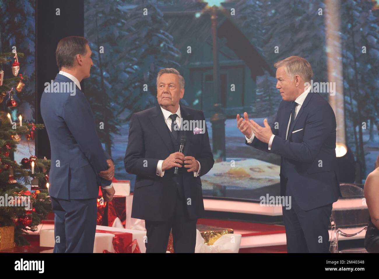 Berlin, Germany. 17th Dec, 2022. Martin Keßler (l-r), Director of ...