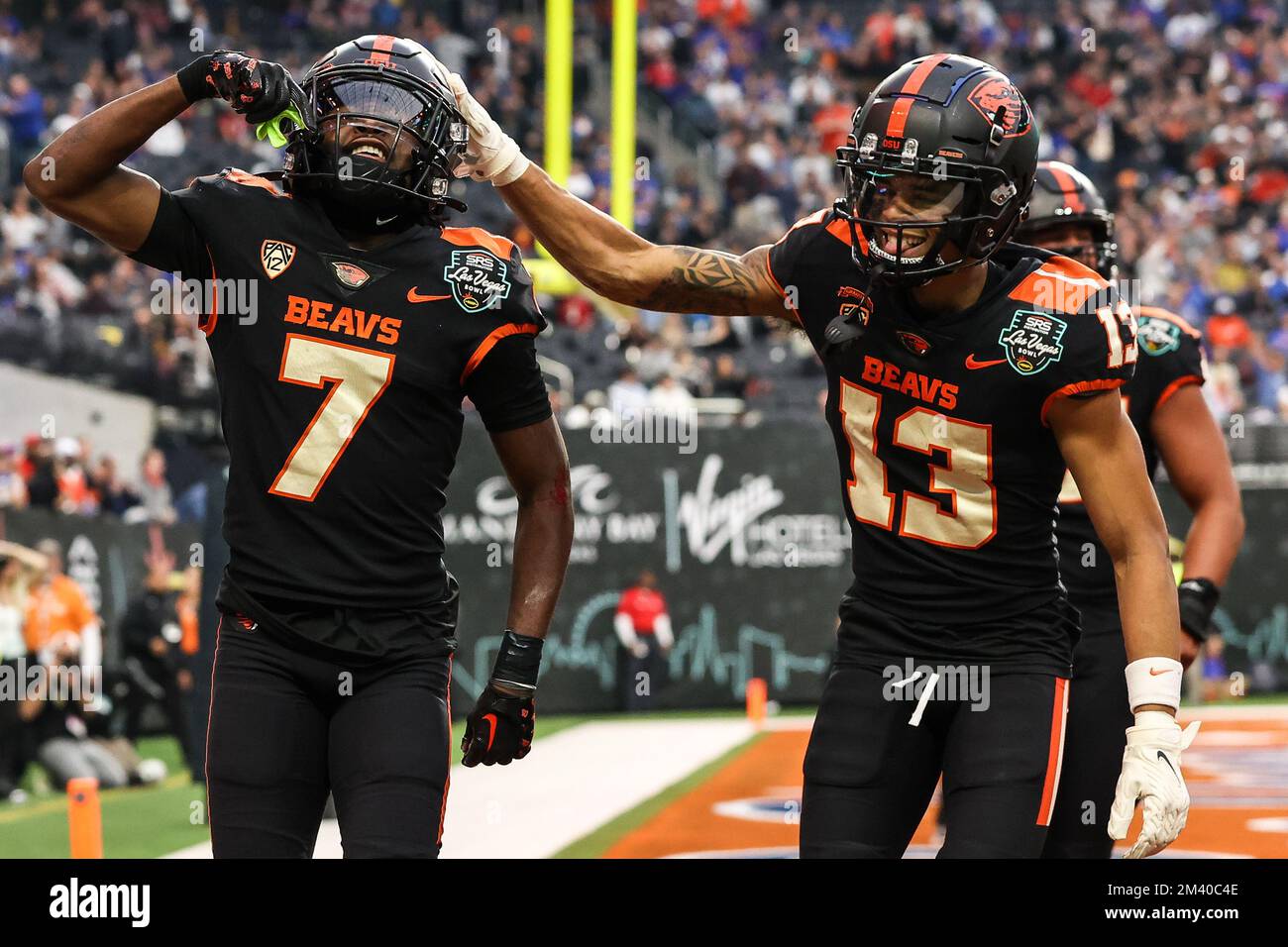 Las Vegas, NV, USA. 17th Dec, 2022. Oregon State Beavers wide receiver Silas Bolden (7) celebrates after scoring a touchdown during the second half of the SRS Distribution Las Vegas Bowl featuring the Florida Gators and the Oregon State Beavers at Allegiant Stadium in Las Vegas, NV. Christopher Trim/CSM/Alamy Live News Stock Photo