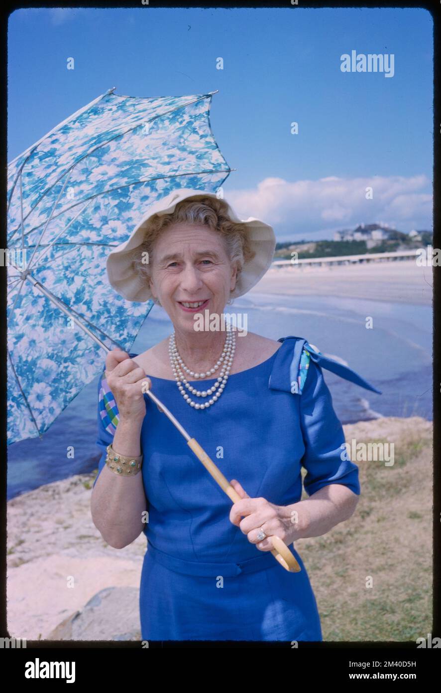 Mrs. Whitehouse with Parasol and Van Allen, Toni Frissell,