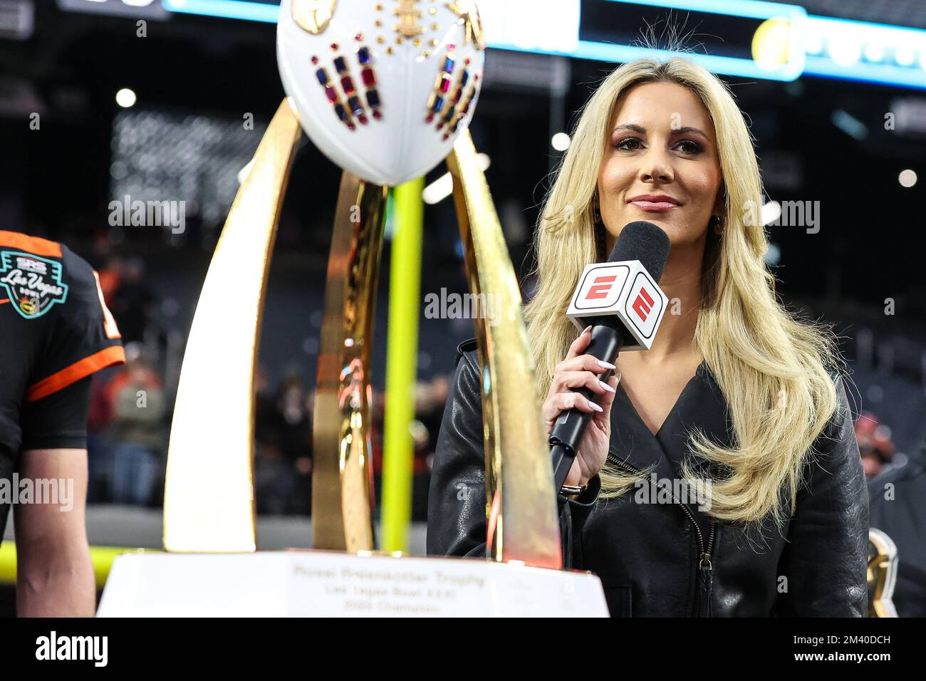 Las Vegas, NV, USA. 17th Dec, 2022. Laura Rutledge, ESPN sideline reporter, on stage at the conclusion of the SRS Distribution Las Vegas Bowl featuring the Florida Gators and the Oregon State Beavers at Allegiant Stadium in Las Vegas, NV. Christopher Trim/CSM/Alamy Live News Stock Photo