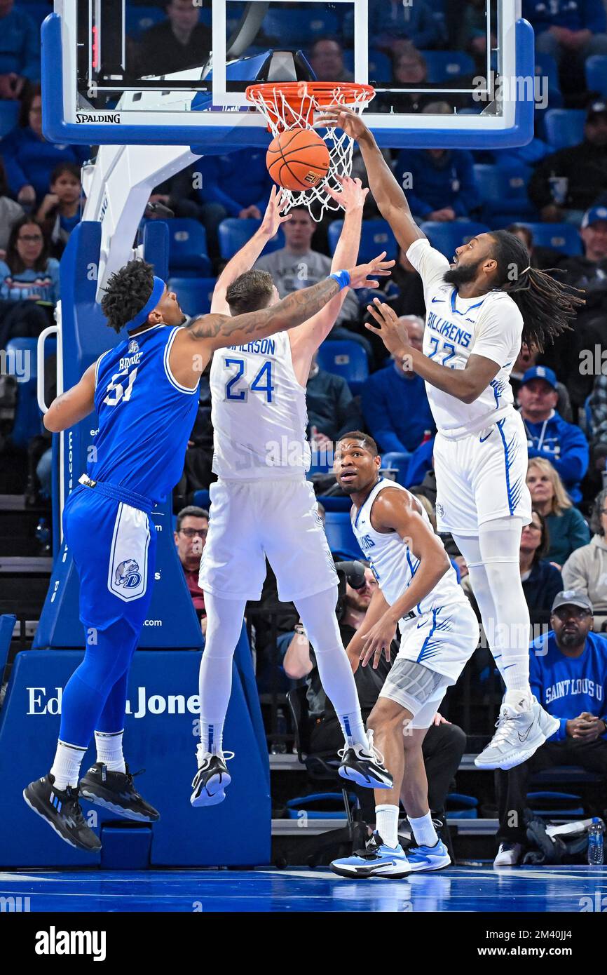 DECEMBER 17, 2022 Drake Bulldogs forward Darnell Brodie (51) battles