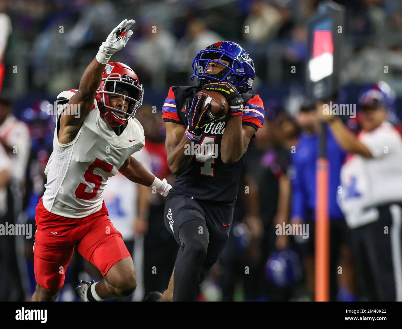 Dallas, TX, USA. 17th Dec, 2022. Duncanville WR Dakorian Moore 4 hauls