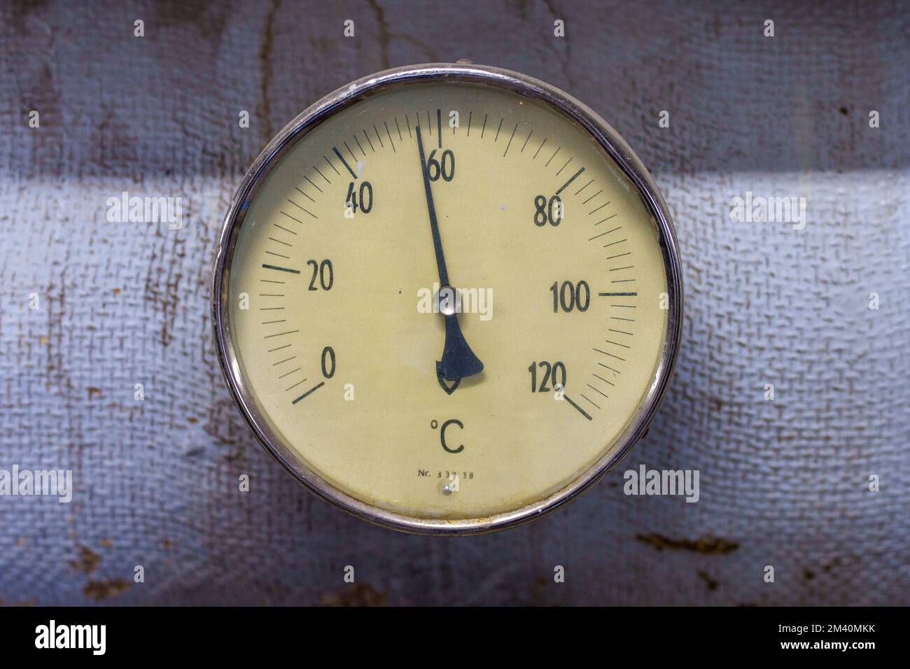 PRODUCTION - 09 December 2022, Hessen, Frankfurt/Main: In the heating  center of the Exotarium, a display reads 56 degrees Celsius. (to dpa "Many  zoo animals like it hot - zoos can only