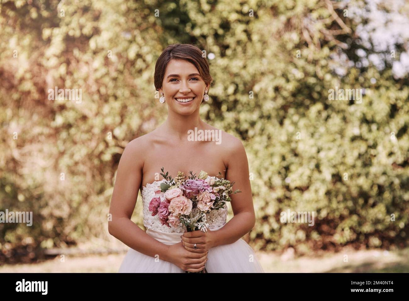 Bride alone happy outdoors hi-res stock photography and images - Alamy