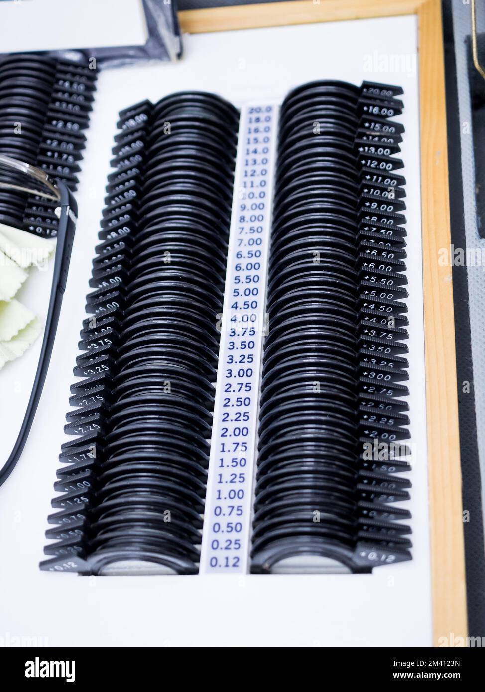 Set trial lenses phoropter hi-res stock photography and images - Alamy