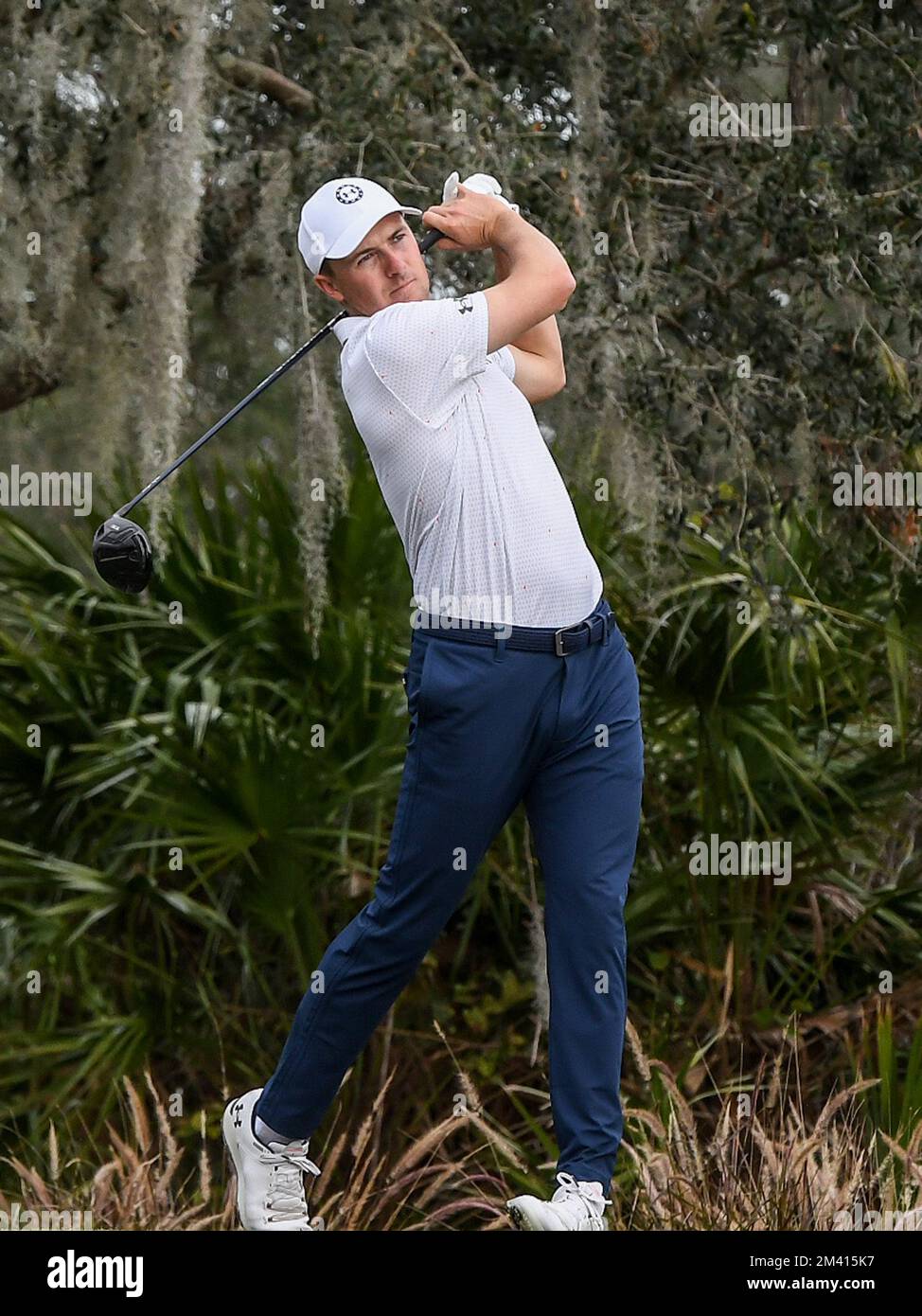 Orlando, United States. 17th Dec, 2022. Jordan Spieth tees off on the tenth hole during the first round of the 2022 PNC Championship at The Ritz-Carlton Golf Club in Orlando. Credit: SOPA Images Limited/Alamy Live News Stock Photo