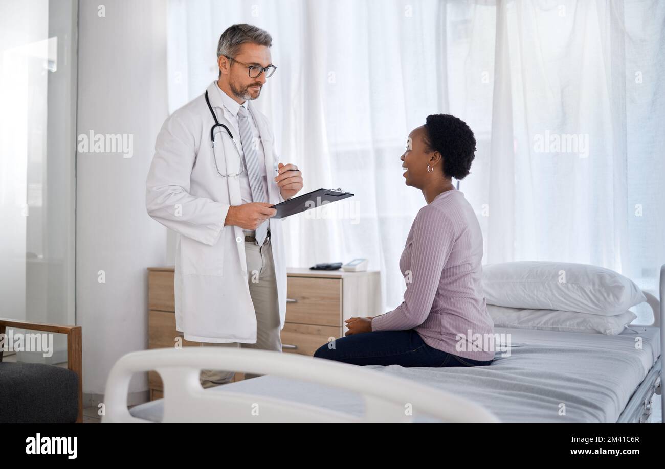 Interview With Doctor Appointment interview help healthcare worker hi-res stock photography ...