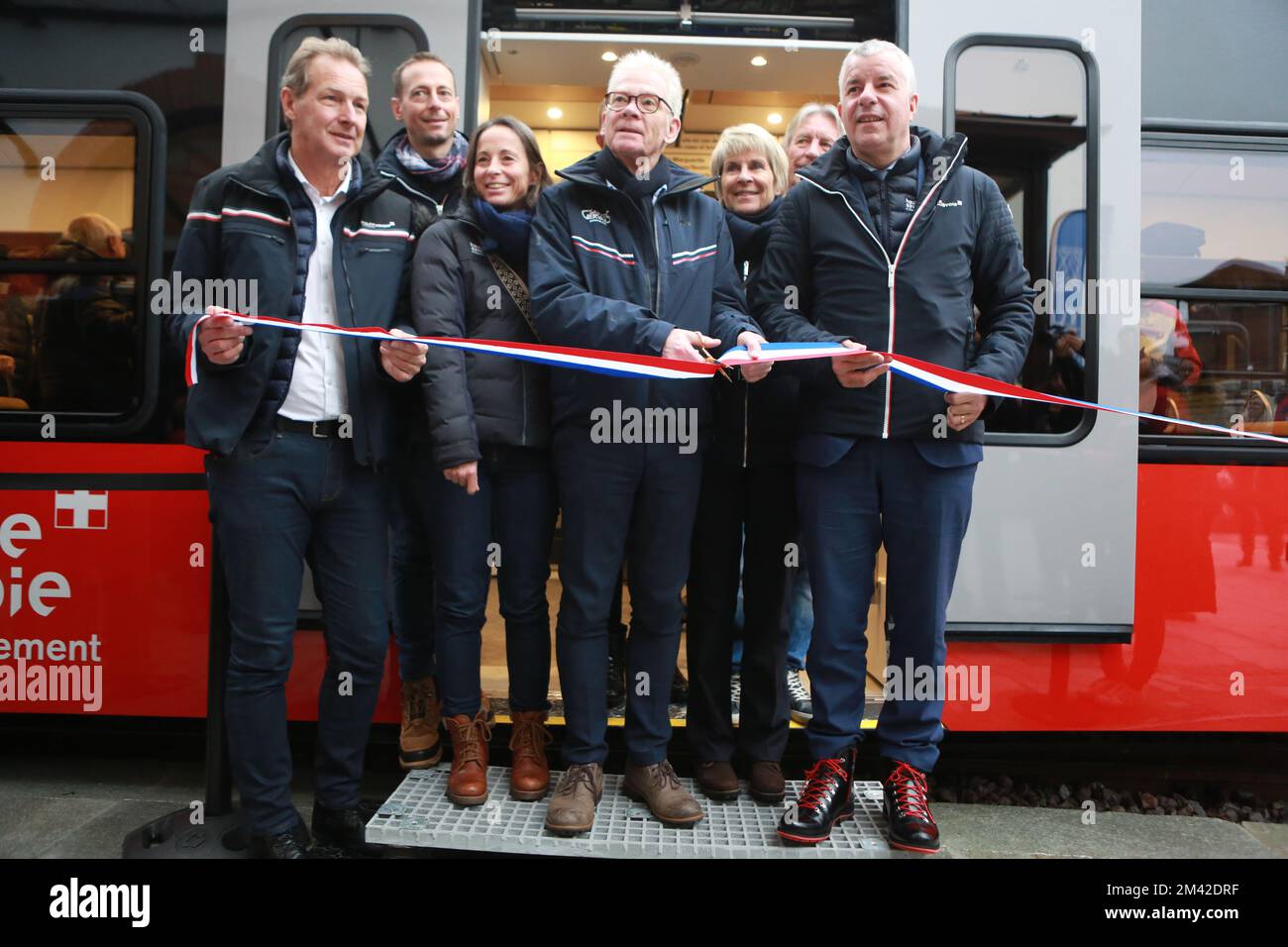 File:Saint Gervais les Bains Trajet avec le Tramway du Mont Blanc 71.jpg   Wikim