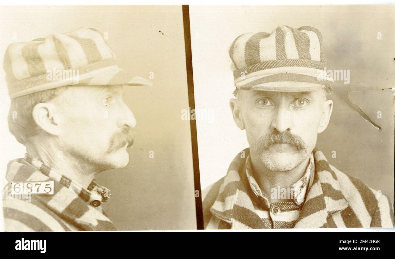 . This item is the prison photograph, also known as the 'mug shot,' of Leavenworth inmate William Wakefield, register number 6875. Bureau of Prisons, Inmate case files. Stock Photo