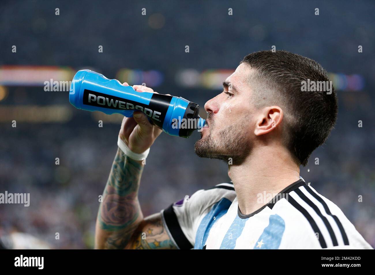 Lusail, Qatar. 18th Dec, 2022. Lusail Stadium LUSAIL, QATAR - DECEMBER 18: Player of Argentina Rodrigo De Paul drinks before the FIFA World Cup Qatar 2022 Final match between Argentina and France at Lusail Stadium on December 18, 2022 in Lusail, Qatar. (Photo by Florencia Tan Jun/PxImages) (Florencia Tan Jun/SPP) Credit: SPP Sport Press Photo. /Alamy Live News Stock Photo
