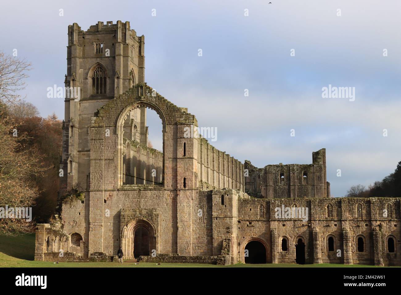 Fountains Abbey at Christmas time Stock Photo Alamy