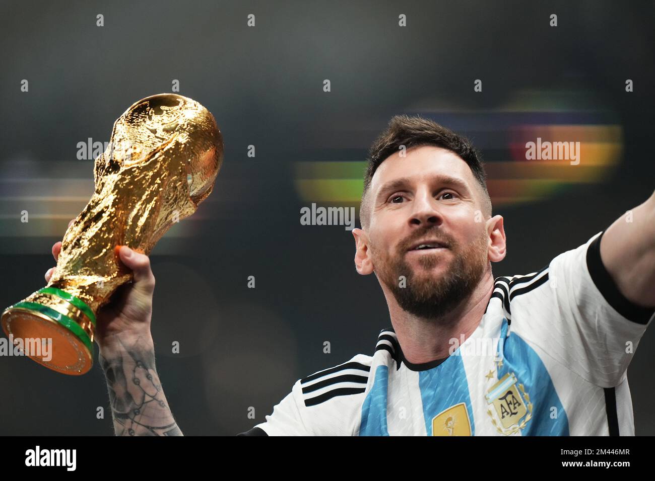 Lionel Messi Argentina Champions 2022 World Cup Soccer Trophy - POSTER  20"x30"