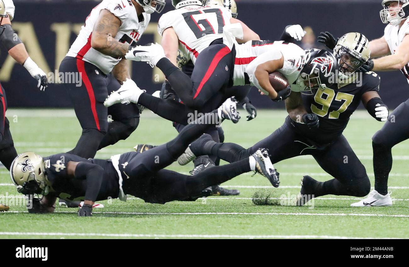 Falcons nfl football hi-res stock photography and images - Page 3 - Alamy