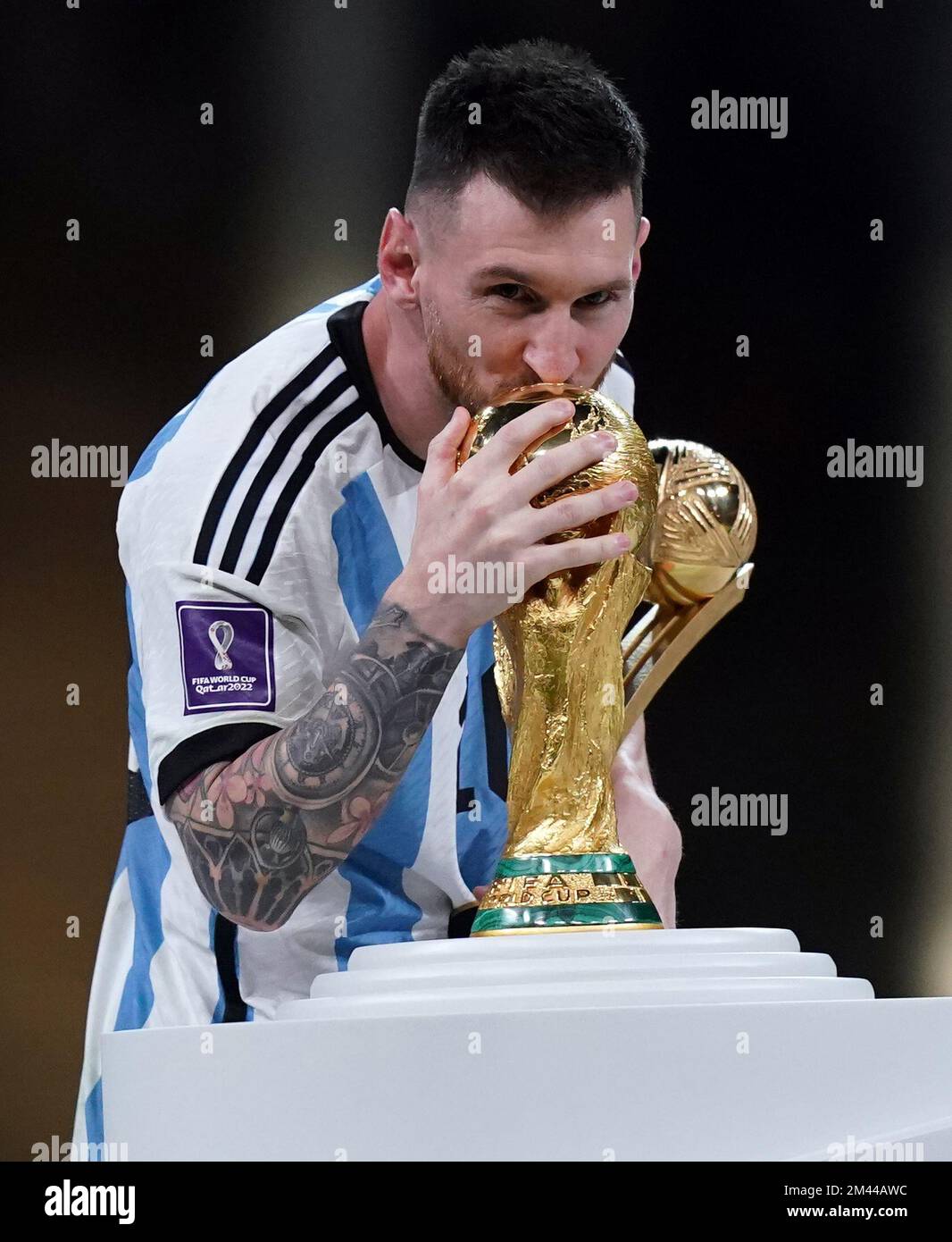 Kisses the fifa world cup trophy hi-res stock photography and images - Page  3 - Alamy