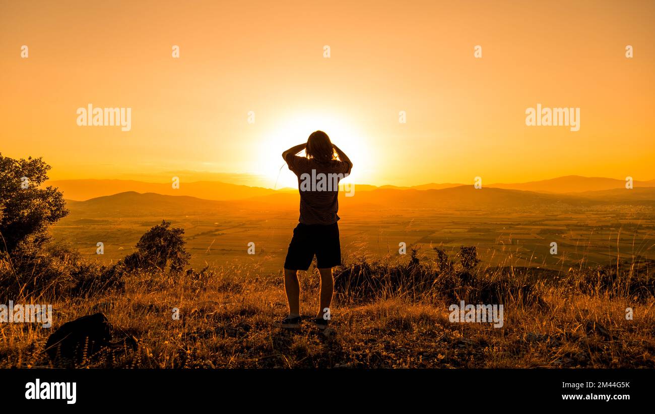 Goldenhour glow hi-res stock photography and images - Alamy