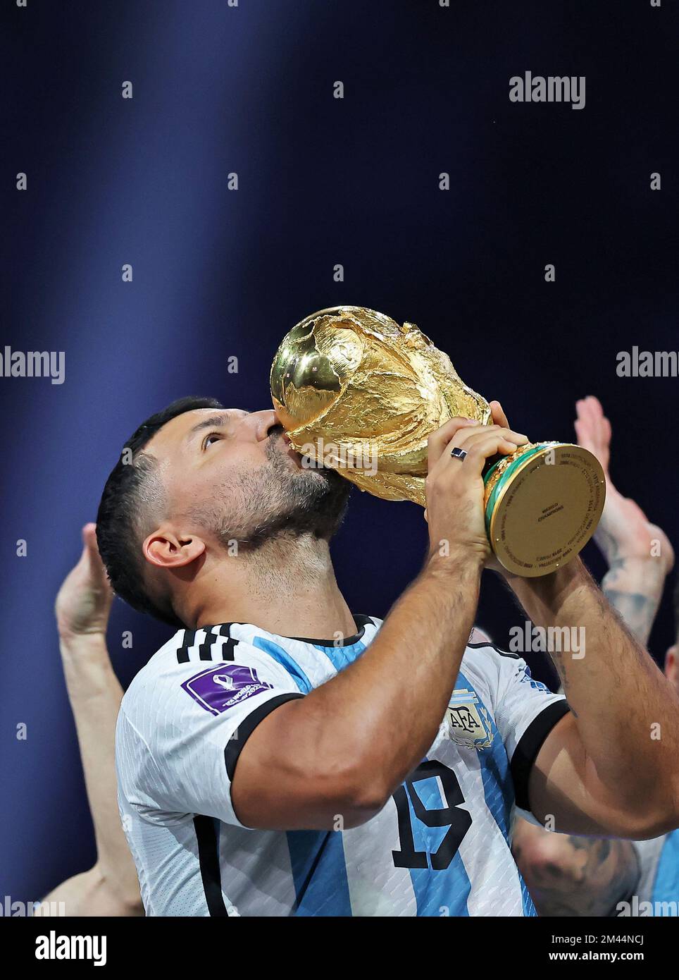 Doha, Qatar. 18th Dec, 2022. Sergio Aguero of Argentina, celebrates the title after the match between Argentina and France, for the Final of the FIFA World Cup Qatar 2022, at Lusail Stadium, this Sunday, 18. Photo: Heuler Andrey/DiaEsportivo 30761 (Heuler Andrey/SPP) Credit: SPP Sport Press Photo. /Alamy Live News Stock Photo