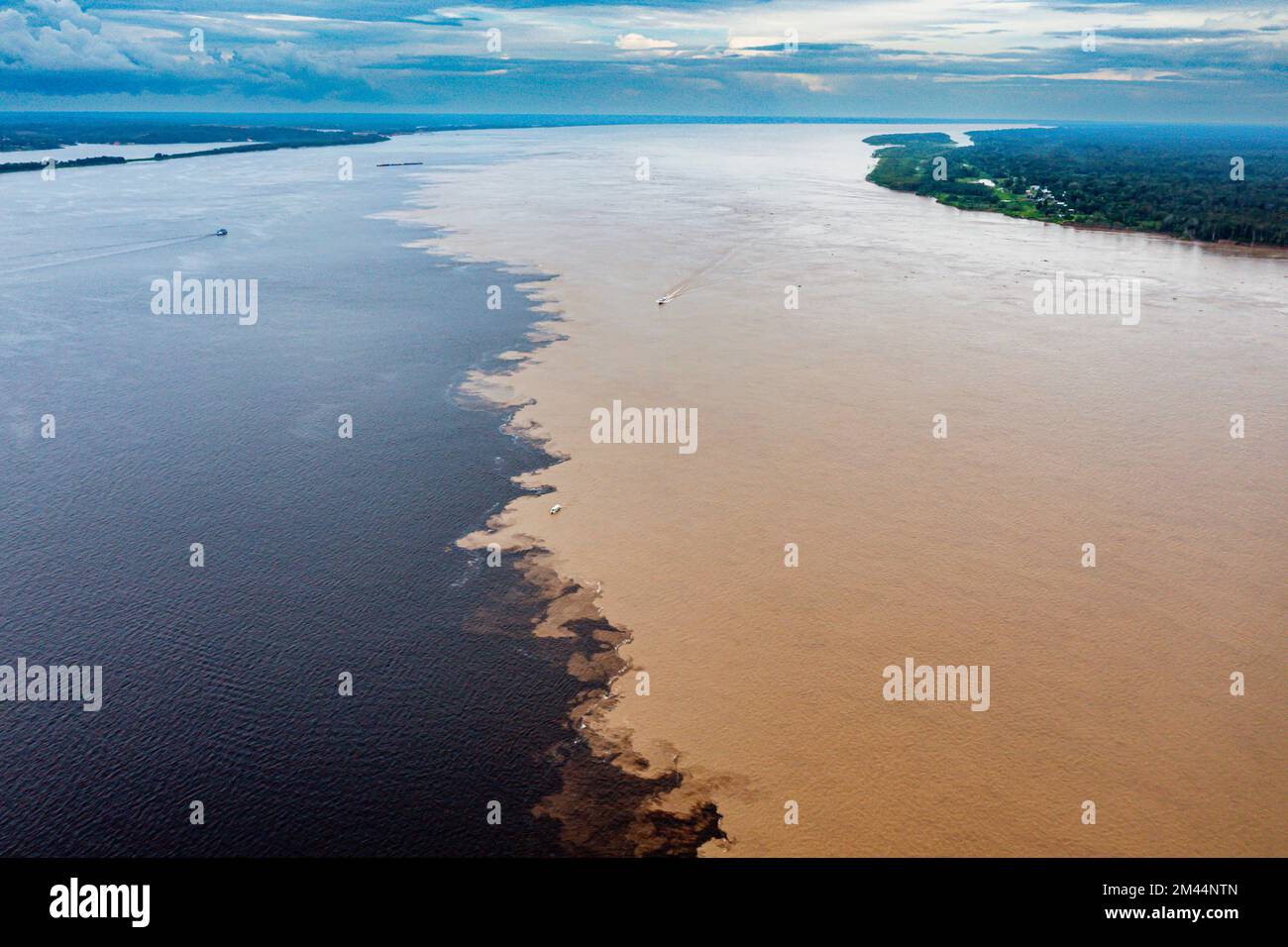 Confluence of the Rio Negro and the Amazon, Manaus, Amazonas state ...