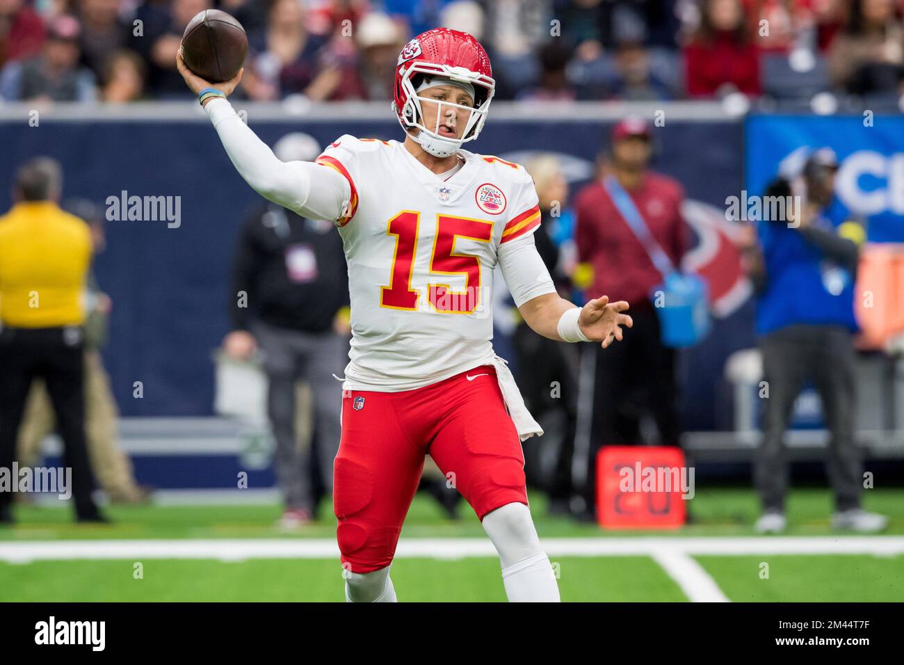 Houston, Texas, USA. 18th Dec, 2022. Kansas City Chiefs PATRICK MAHOMES  (15) brake out the pocket during the game between the Kansas City Chiefs  and the Houston Texans in Houston, Texas at