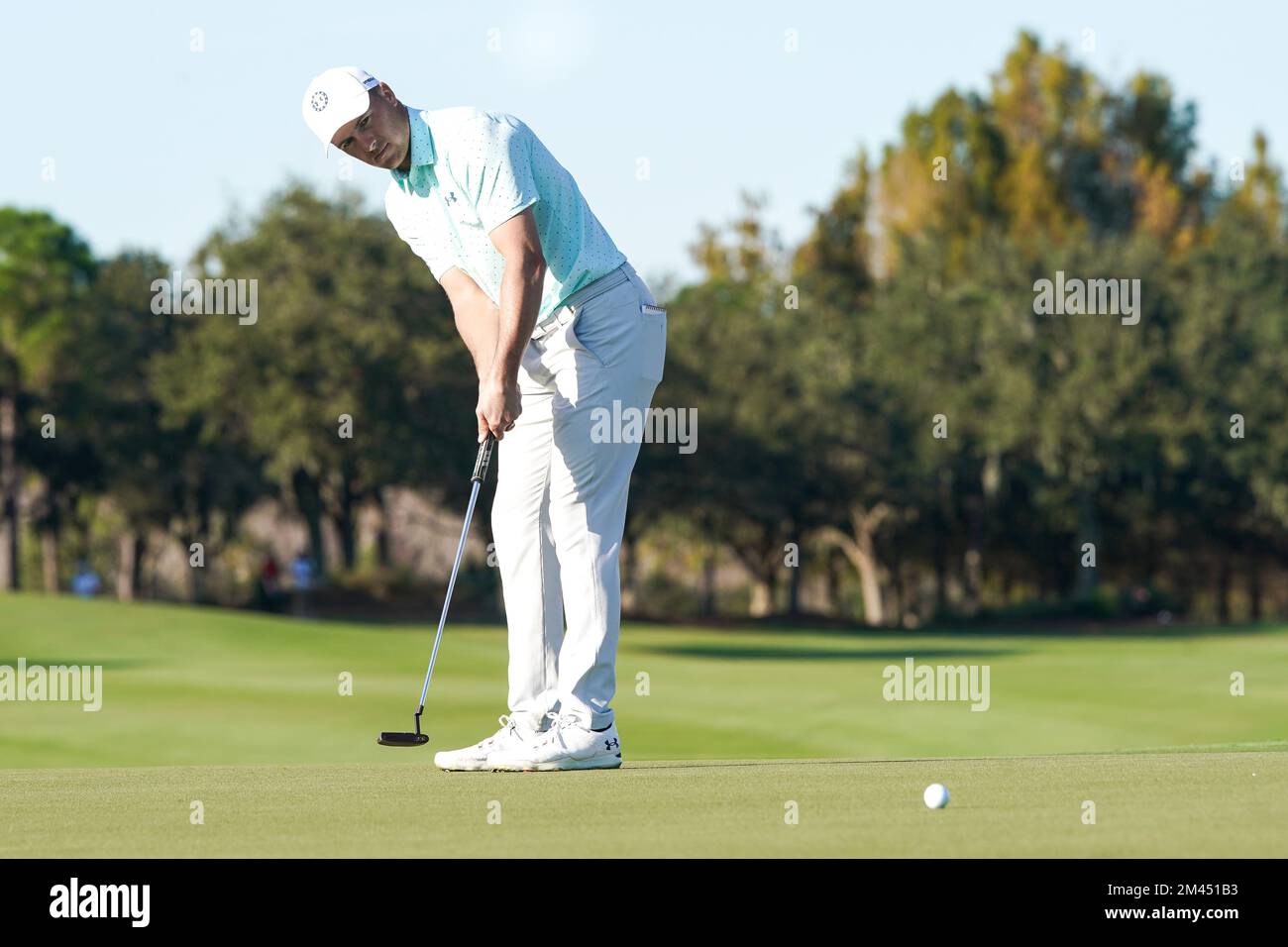 Orlando, Florida, USA. 18th Dec, 2022. Jordan Spieth putts the 18th green during the final round of the PNC Championship at The Ritz-Carlton Golf Club. (Credit Image: © Debby Wong/ZUMA Press Wire) Stock Photo