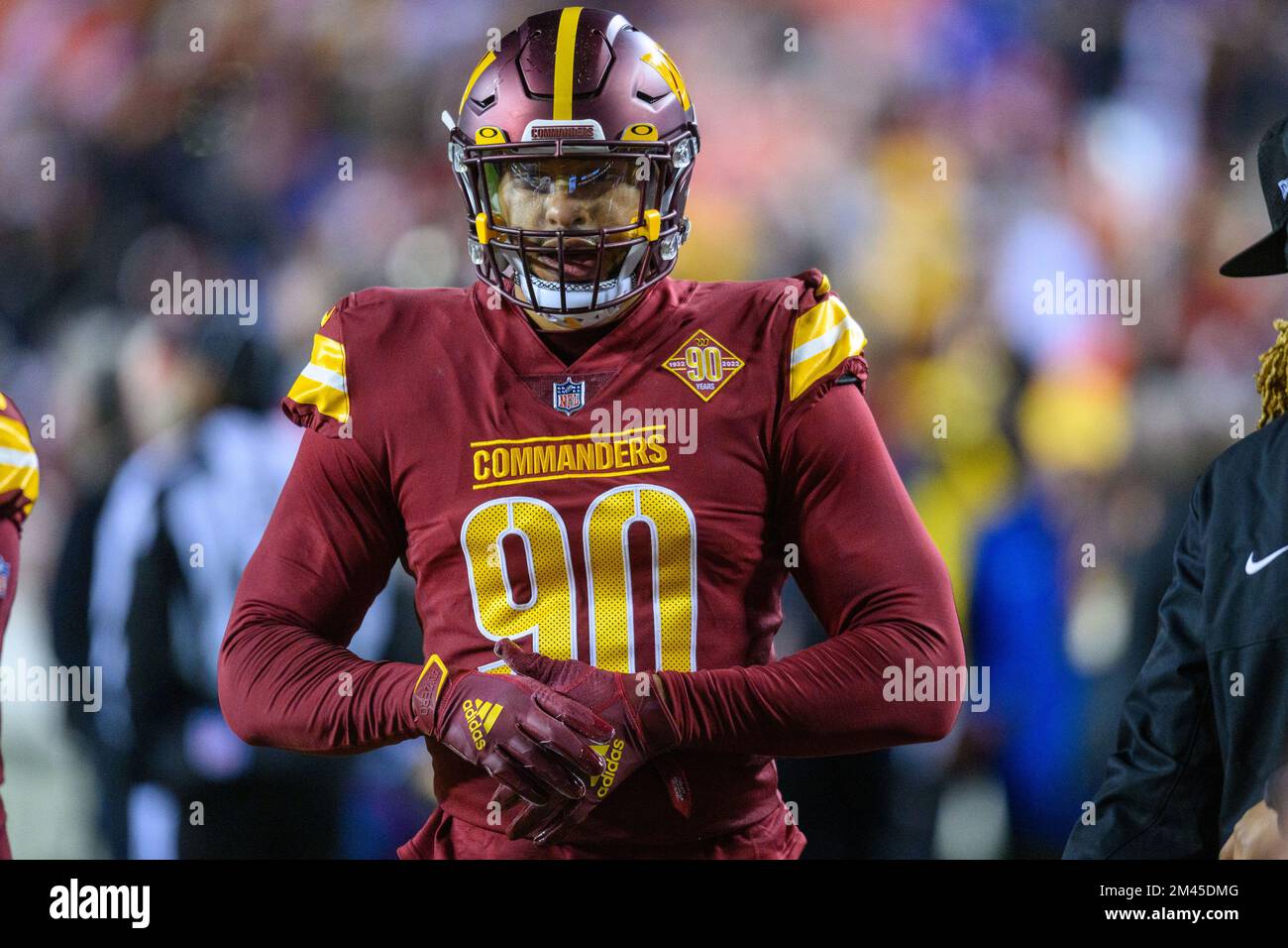 Landover, MD, USA. 18th Dec, 2022. Washington Commanders defensive end Montez Sweat (90) prior to the NFL game between the New York Giants and the Washington Commanders in Landover, MD. Reggie Hildred/CSM/Alamy Live News Stock Photo