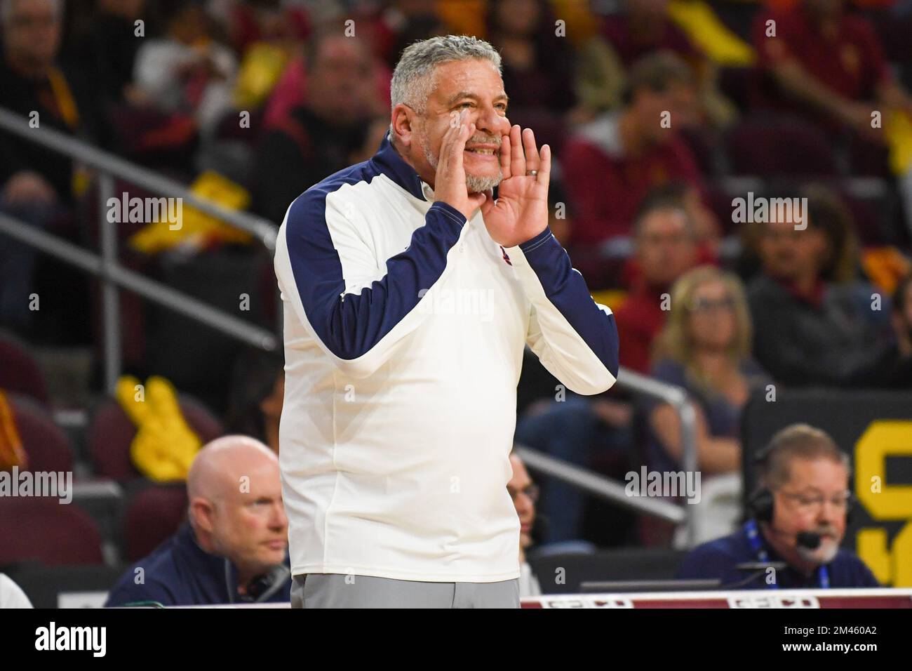Auburn Tigers head coach Bruce Pearl screams during an NCAA basketball game against the Southern California Trojans  on Sunday, Dec. 18, 2022, in Los Stock Photo