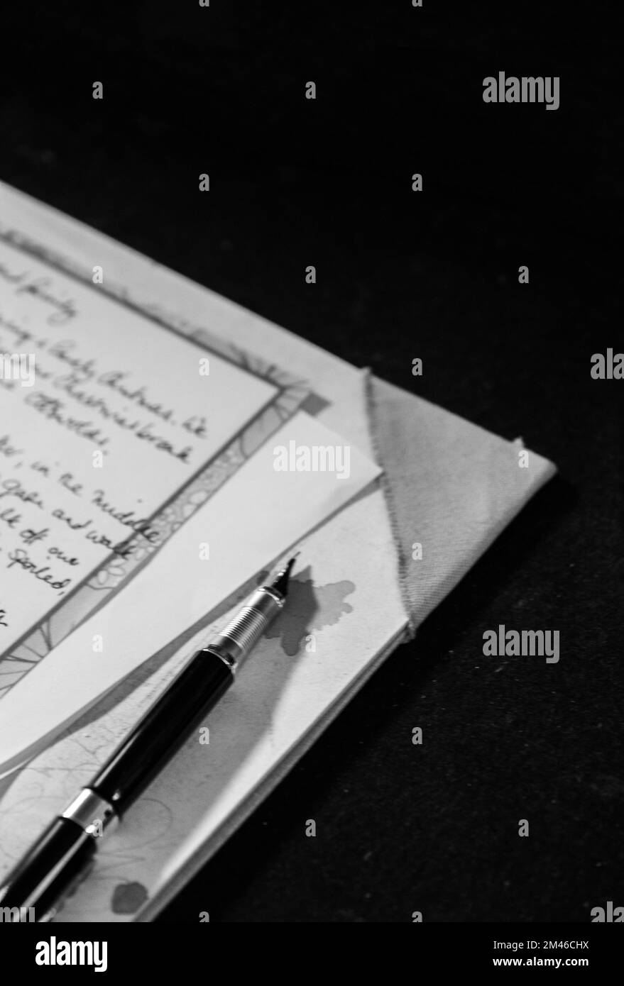 Old fashioned vintage ink fountain pen and writing pad Stock Photo Alamy