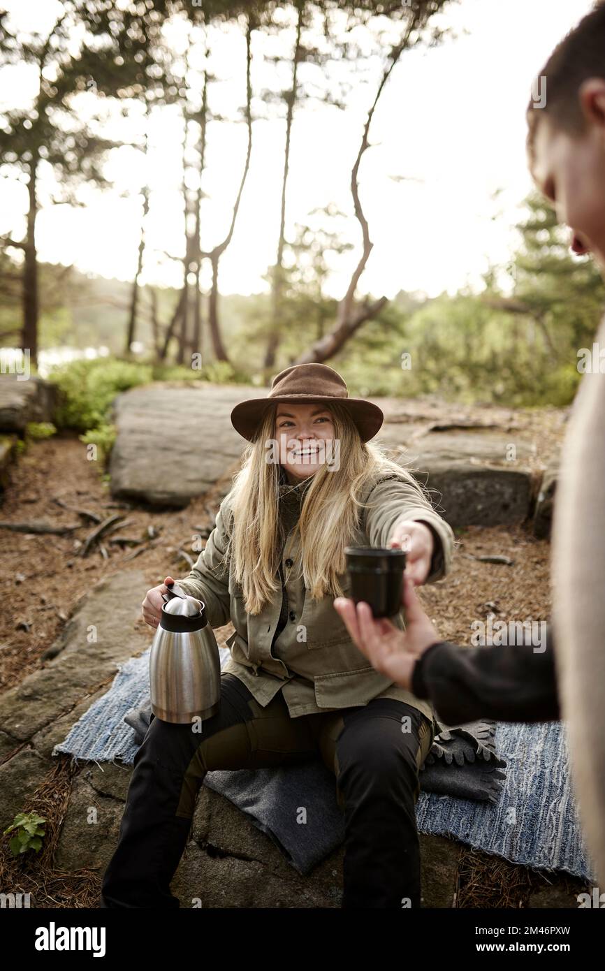 Smiling weekend hi-res stock photography and images - Alamy