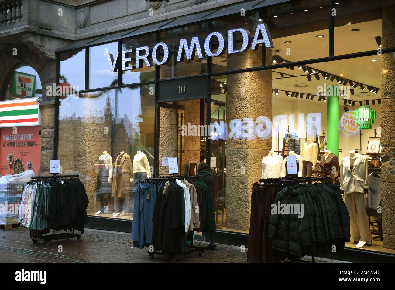 Shanghai,China-August 28th 2022: front of VERO MODA clothing retail  store.Women's clothing and fashion brand Stock Photo - Alamy