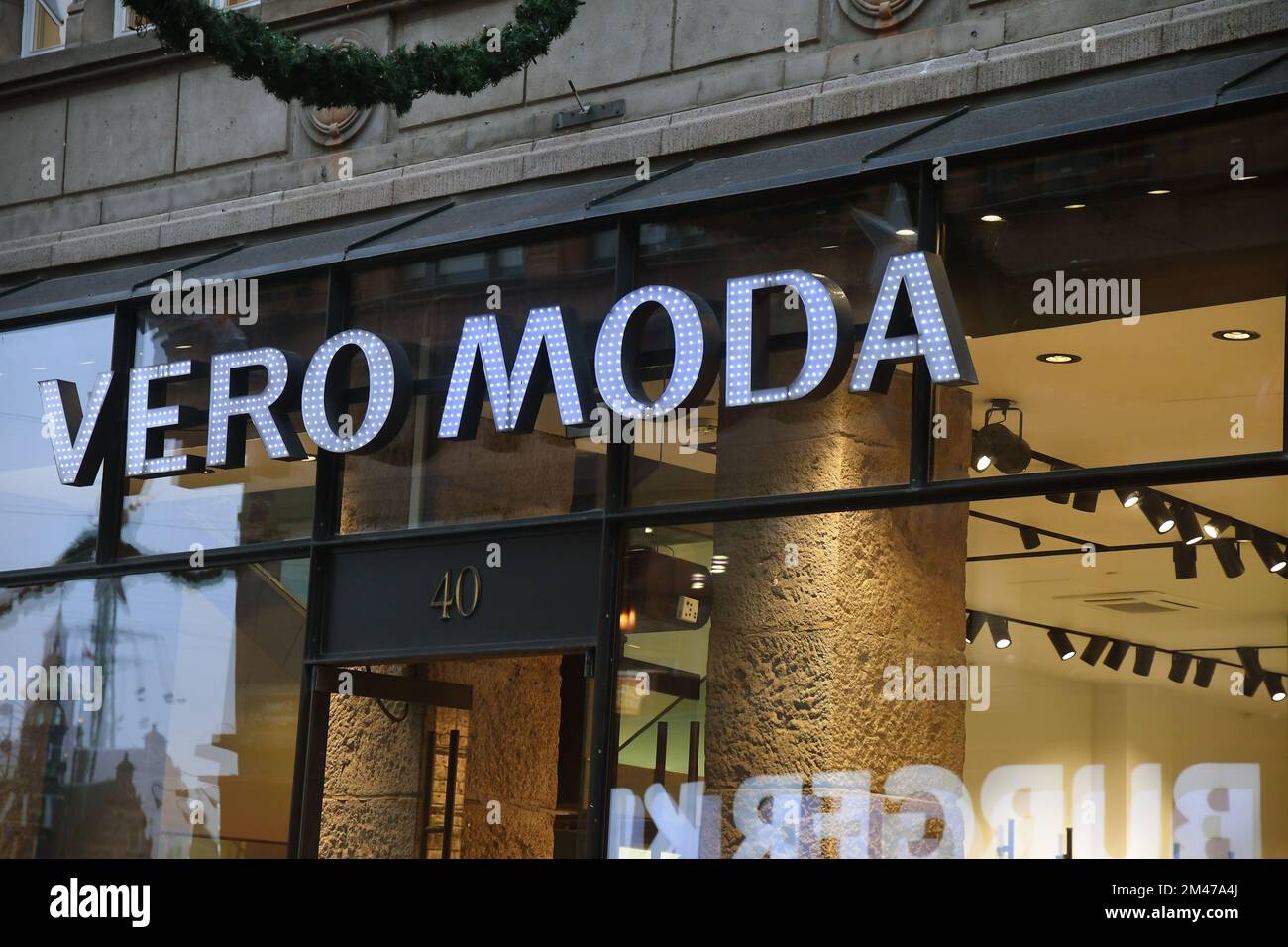 Vero moda stock photography and images - Alamy