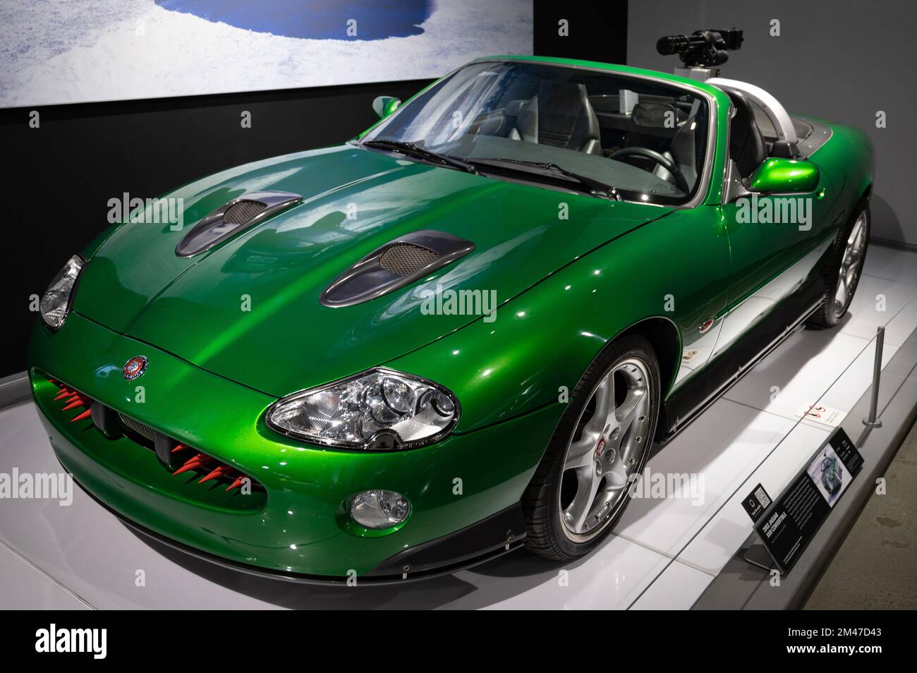 James Bond Green 2002 Jaguar XKR Convertible Stock Photo