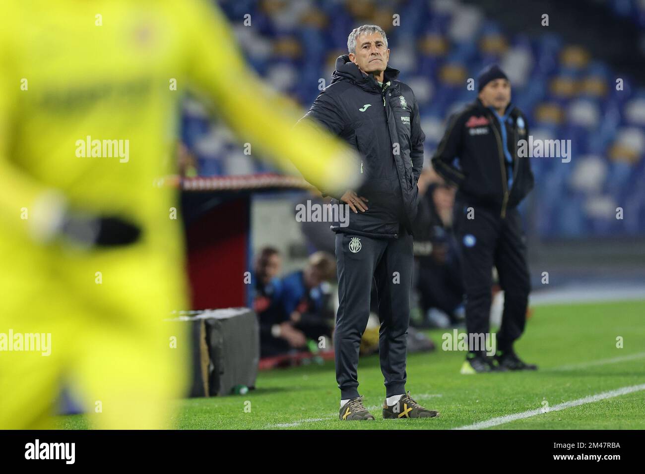 Napoli, Italy. 17th Dec, 2022. Quique Setien head coach of Villarreal CF during the friendly football match between SSC Napoli and Villarreal CF at Diego Armando Maradona stadium in Napoli (Italy), December 17th, 2022. Photo Cesare Purini/Insidefoto Credit: Insidefoto di andrea staccioli/Alamy Live News Stock Photo
