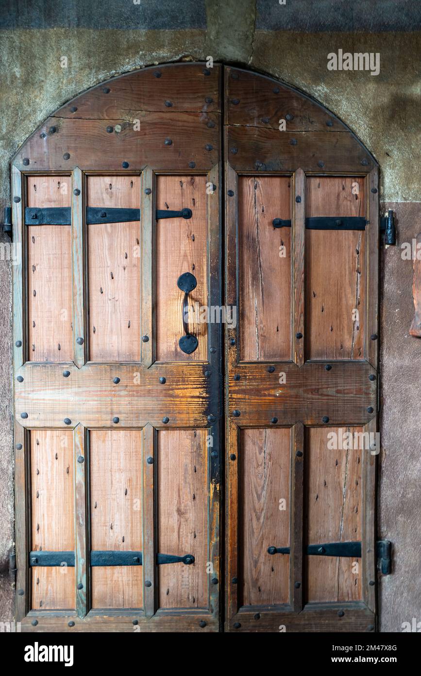 Old fashioned door hinges hires stock photography and images Alamy