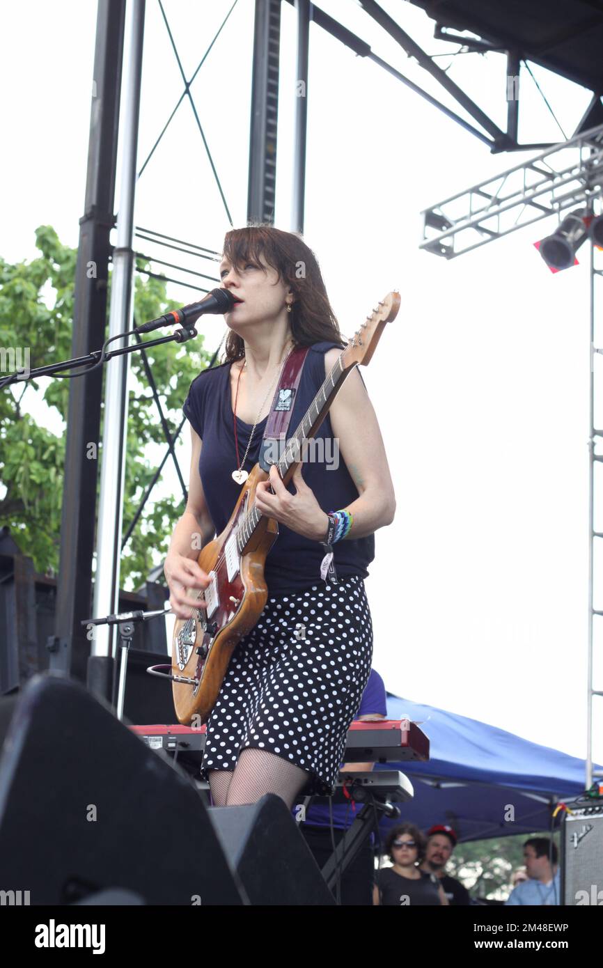 Pitchfork Music Festival Wild Flag in concert Stock Photo Alamy