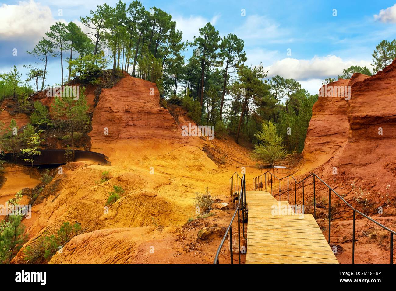Colorful former ochre quarries of the Apt valley, Vaucluse  region, France Stock Photo